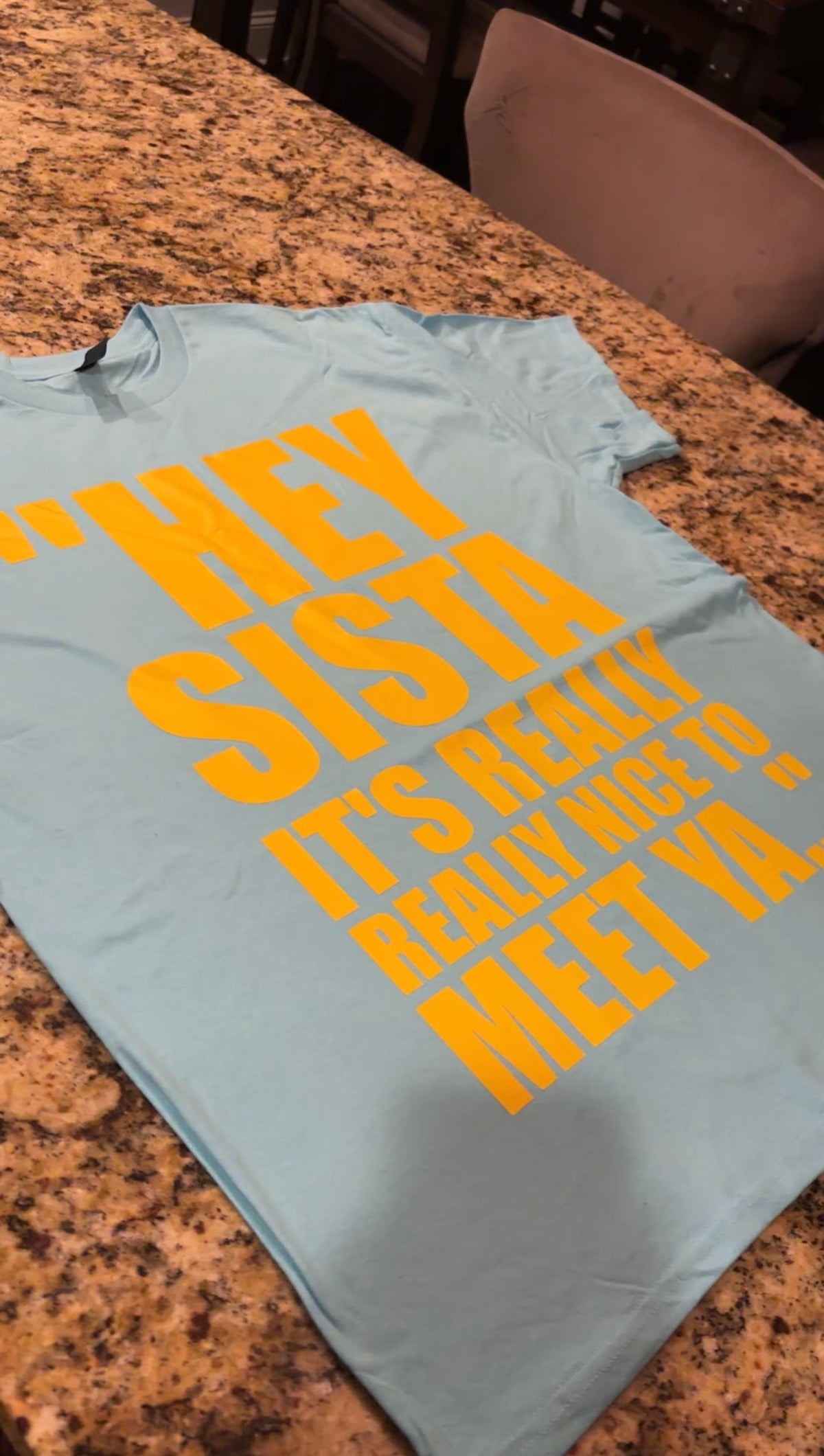 “hey sista” t-shirt